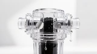 Sustitución de importaciones en la purificación: un nuevo nanocolador para petróleo y agua inventado en la SUSU