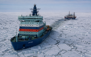 Icebreaker "Arktika" for the first time cut through five-meter ice floes near Greenland