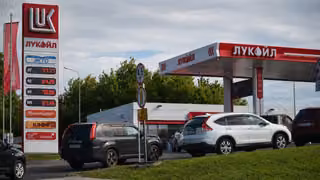 Más de 150 gasolineras puestas a la venta en Russia en medio de problemas de combustible