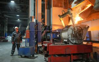 La MTZ bielorrusa cambia su "corazón metalúrgico": los antiguos cubilotes serán reemplazados por hornos de inducción chinos