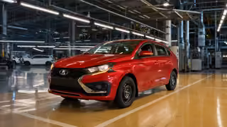 Сборку Lada Iskra поставили на паузу: бывший автозавод Nissan в Санкт-Петербурге ушёл в отпуск