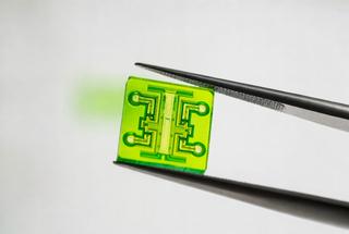 Las plantas químicas del futuro podrían ser del tamaño de un chip: Skoltech habla de la revolución de la IA