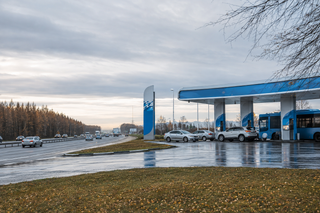 La región de Novosibirsk fue la primera en llegar a un acuerdo con las gasolineras para estabilizar los precios de los combustibles y lubricantes