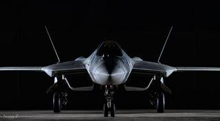 F-22 Raptor так не может: 30-тонный Су-57 научили крутиться волчком