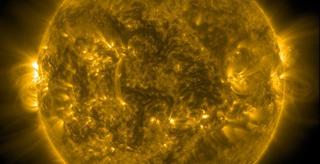 El número de erupciones solares ha aumentado drásticamente: una región activa está ganando fuerza, advierten los astrónomos