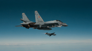 El Su-30MKI podrá lanzar un dron portamisiles de 2,5 toneladas para combate de largo alcance