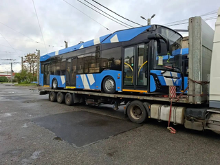 Первую партию троллейбусов МАЗ 303Т поставили в Петербург