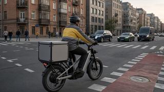 Курьерам могут устроить экзамен на права: без удостоверения нельзя будет возить заказы