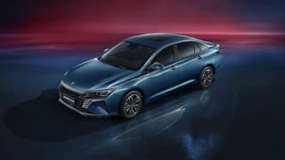 En Rusia han comenzado las ventas del sedán de negocios Dongfeng Aeolus Shine Max. Podría reemplazar al Toyota Camry