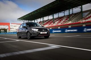 Con 2 airbags, aerodinámica mejorada, frenos de disco y un motor de 118 CV. Comienza la venta del Lada Granta Sport