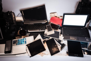 Russia Considers Introducing a Recycling Fee on Foreign Tech and Smartphones