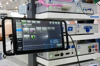 Russian doctors were shown a new universal complex for operations and diagnostics