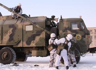 Las estaciones de radio más modernas de gestión estratégica R-416GM entran en servicio en el Distrito Militar Central