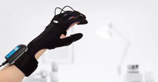 Российские инженеры создали перчатку для восстановления мелкой моторики рук