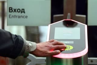 Сбой оплаты проезда банковской картой наблюдается в метро Москвы