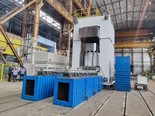 En Rusia se ha lanzado la primera máquina gigante que estampa piezas para empresas de aviación