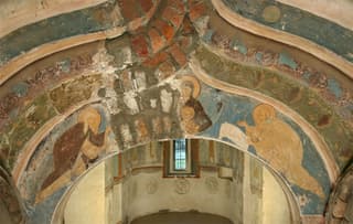 Stable Diffusion Neural Network to Restore Dionysius' Frescoes in the Nativity of the Virgin Cathedral in the Vologda Region