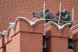 Снайпера из охраны Путина заметили с австрийской винтовкой Steyr-Mannlicher SSG 08