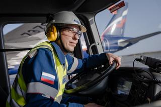 The first electric airfield fuel tanker in Russia starts operating at Sheremetyevo