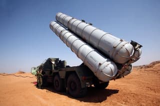 Ещё одно средство против ATACMS: ЗРК С-300В/В4 замечено при отправке на фронт