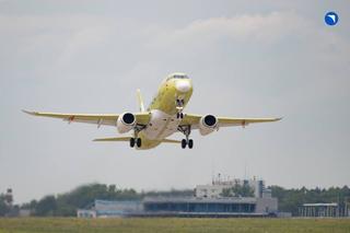 SJ-100 с российской «начинкой» начал летные испытания