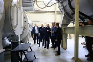 Kaliningrado pondrá en marcha la producción en serie de motores para satélites rusos del proyecto "Sfera"
