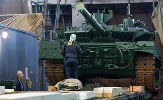 Rhythmic and on schedule, but there are nuances: Medvedev assessed the implementation of the state defense order in Russia