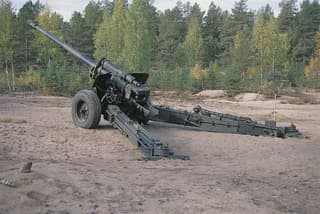Desempolvando el pasado: Las Fuerzas Armadas de Rusia despliegan cañones soviéticos M-46 en el frente