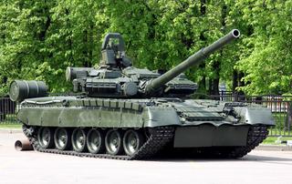 Старый, но даст джазу: российские военные похвалили качества танка Т-80 в боевых условиях
