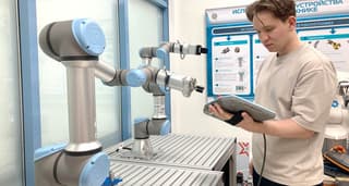 В цехах «КАМАЗа» испытывают коллаборативных роботов из Казани
