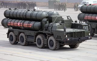 «Самый опасный ЗРК в мире, превосходит THAAD»: РФ и Индия близки к соглашению о создании предприятия по обслуживанию С-400