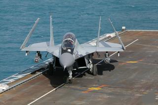 Морской защитник МиГ-29К против Eurofighter: в Military Watch Magazine порассуждали о шансах российского истребителя в бою против европейского
