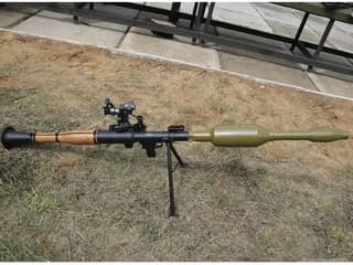 Российские военные приспособили РПГ-7 для стрельбы минами 82 мм