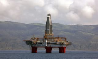 Russia Repairs Major Floating Drilling Platform "Northern Lights"