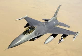 La principal amenaza para el F-16: un experto militar dice qué deben temer los pilotos de los cazas estadounidenses