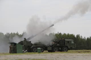 Снайперская пушка бьет ювелирно: новая партия САУ «Мальва» поступила в войска