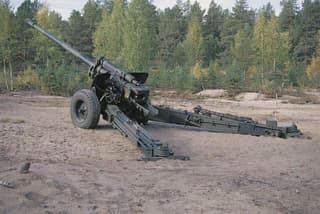 Российская пушка М-46 увеличила дальность до 40 км: даст фору американской М777 и польской AHS Krab