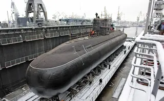 Носитель «Калибров» подлодка «Великие Луки» вооружилась крупнокалиберным пулеметом «Утес» 