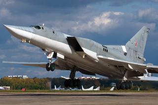 Финские «шершни» в небе над Балтикой: истребители F/A-18 сопровождали Ту-22М3 ВКС России