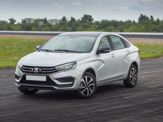 Больше 10 тысяч: АвтоВАЗ продолжает складировать автомобили с ESP на территории завода