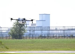 Rosaviatsiya Certifies First S-80 Agricultural Drone