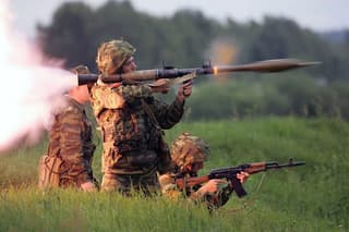 Гроза всех танков в мире: легендарный РПГ-7 с ПГ-7ВР «Резюме» станет страшным сном для врага