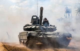 Танк-победитель танкового биатлона Т-72БЗМ выдержал 19 попаданий на фронте