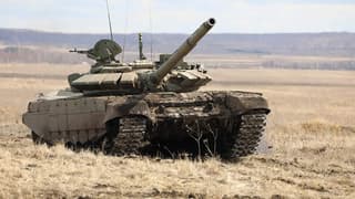 Огонь, лязг и скрежет: кадры испытаний первого танка Т-72БЗМ на дистанционном управлении