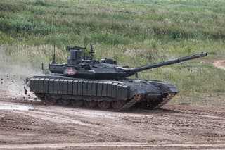 Панацеей от дронов не станет? Эффективность активной защиты «Арена-М» на Т-90М вызвала вопросы
