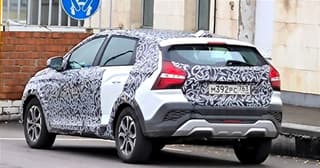LADA Iskra Cross Tests: New Taillights and No Roof Rails