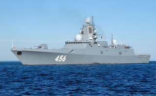 Frente a Francia y Gran Bretaña: la fragata "Almirante Golovko" con "Tsirkones" practicó "operaciones de combate" en el Canal de la Mancha