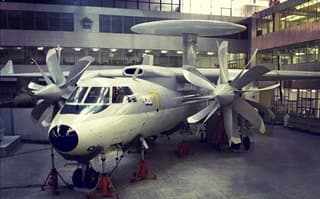 El único avión AEW&C Yak-44E: era mejor que sus competidores estadounidenses, pero resultó innecesario
