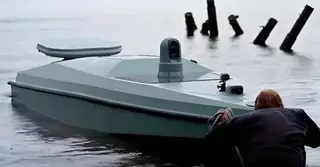 Уничтожить БЭК Magura V5: уникальные кадры работы палубных FPV-перехватчиков ВМФ России