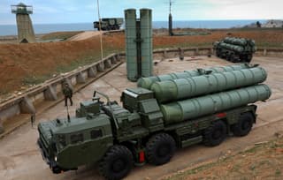 ЗРК C-400 «Триумф» обнаружит американский истребитель F-16 за 600 км: но есть один нюанс
